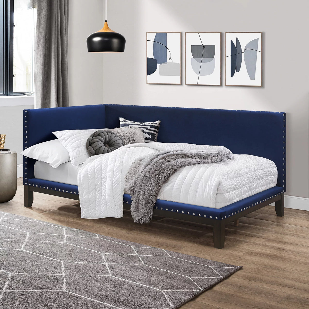 Upholstered Daybed F180370