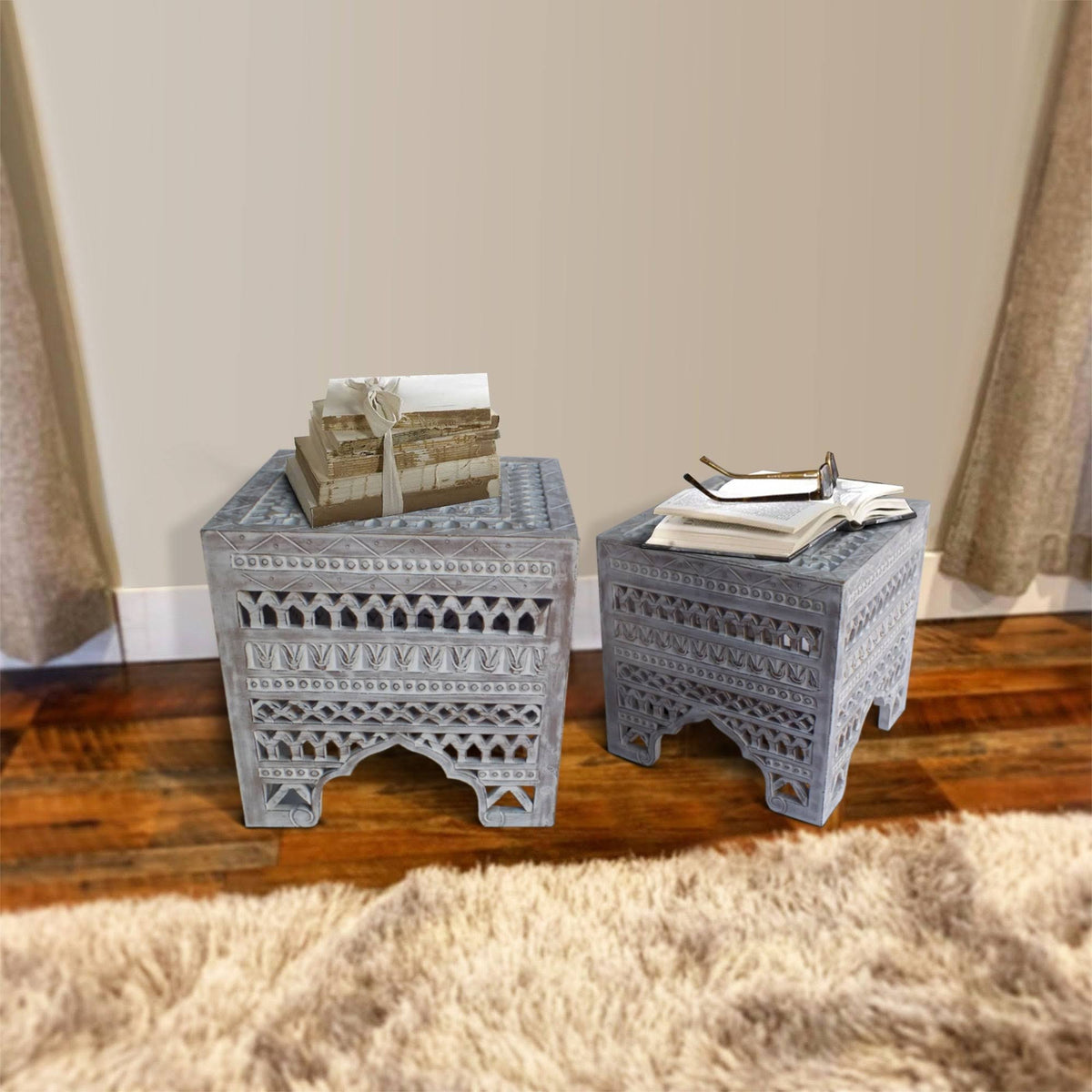 Set of 2 Washed White Mango Wood Stool W458852