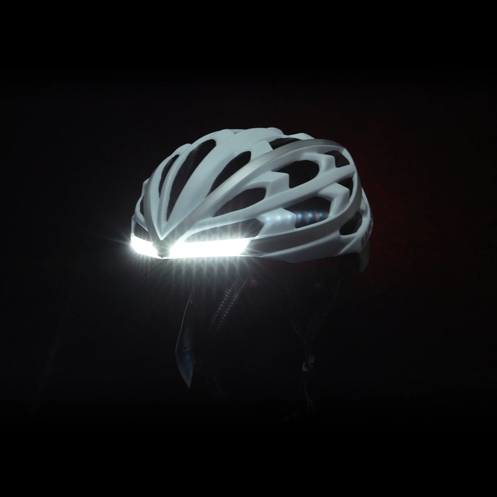 White/Silver Medium Bicycle Helmet F59048