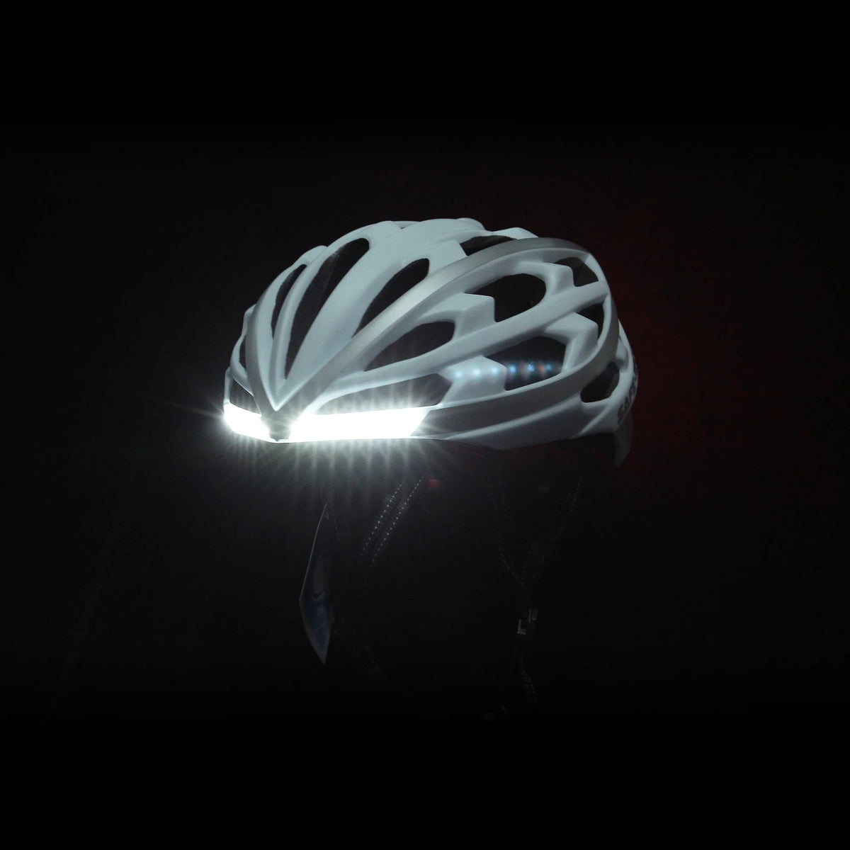 White/Silver Medium Bicycle Helmet F59048