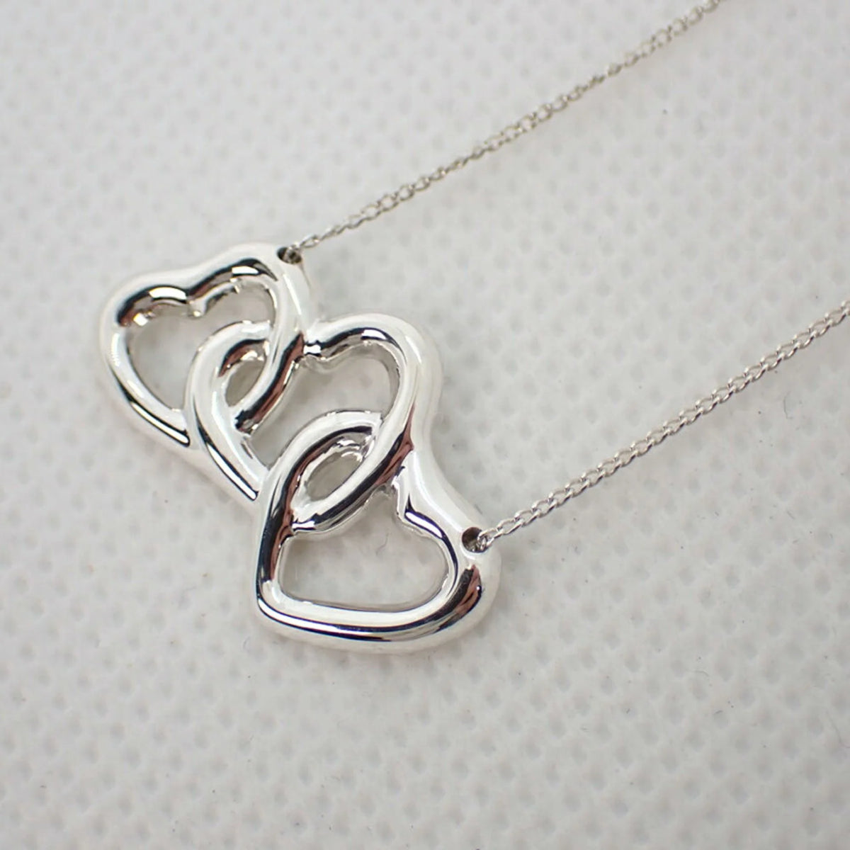 925 Triple Heart Pendant Necklace X8683