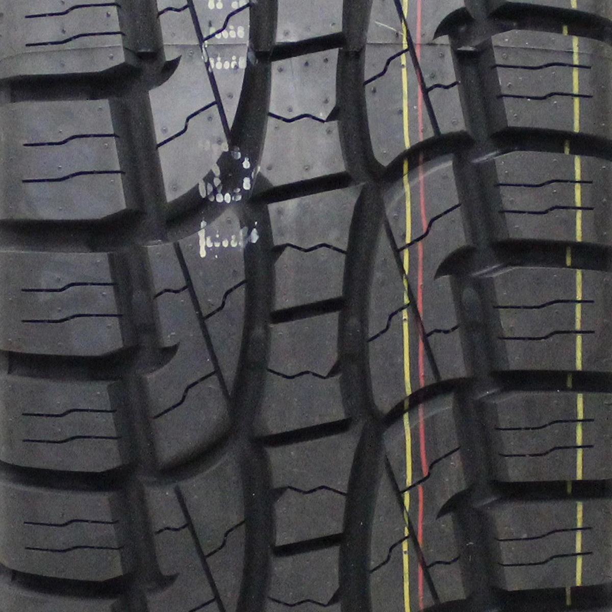 All Terrain 245/70R16 Light Truck Tire O7538