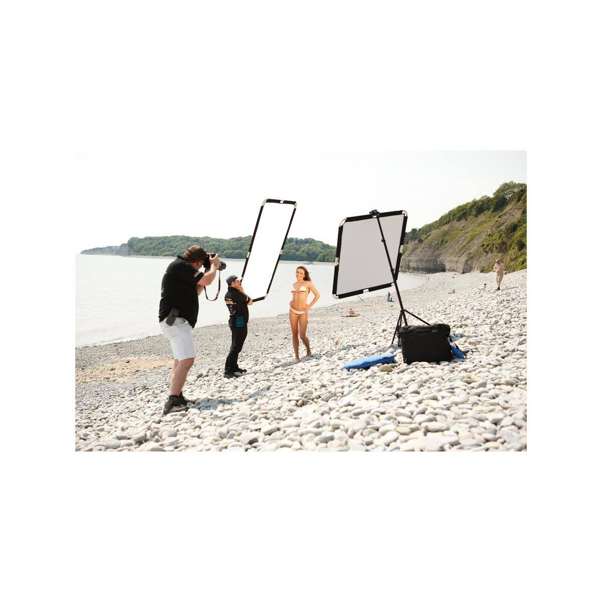 3.6 x 6.6& Skylite Rapid Fabric Reflector (Black/White) T118404