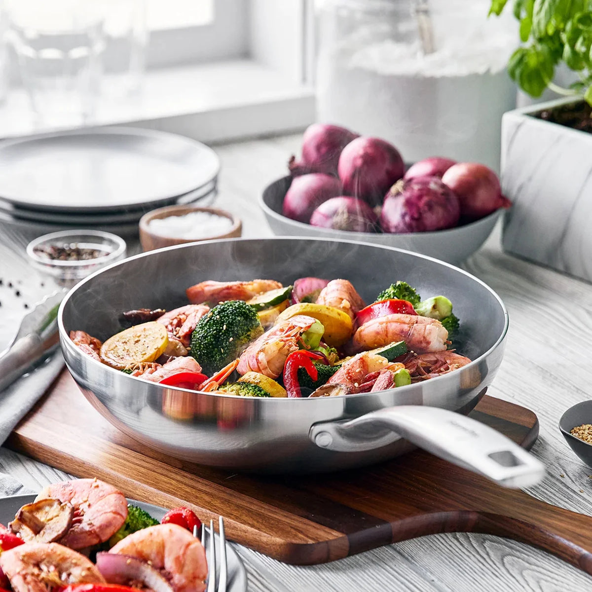 11" Stainless Steel Ceramic Nonstick Wok E507279