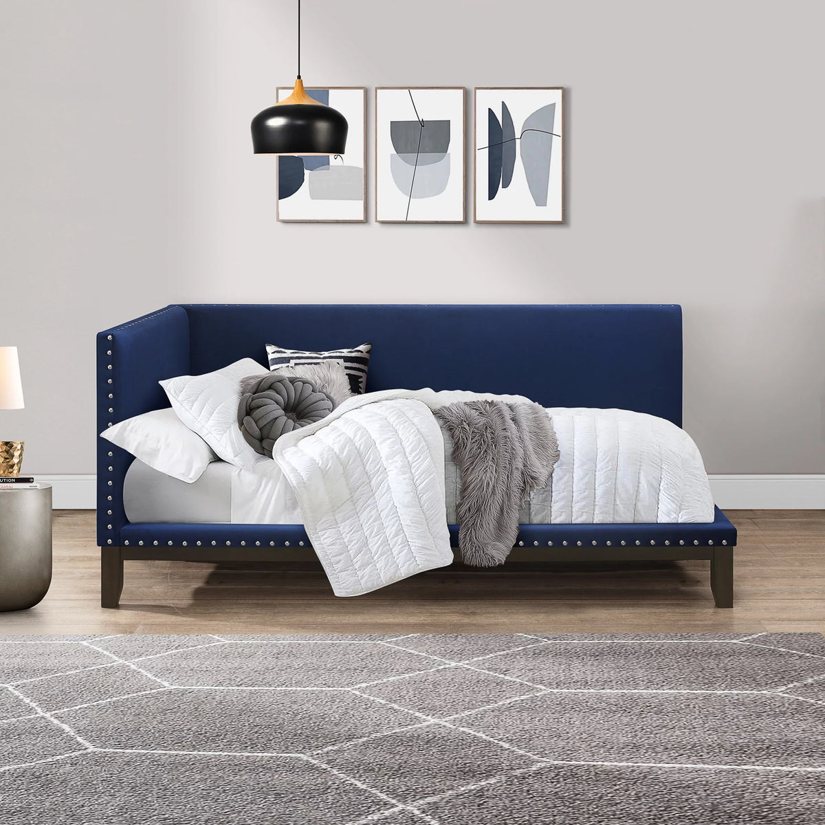 Upholstered Daybed F180370