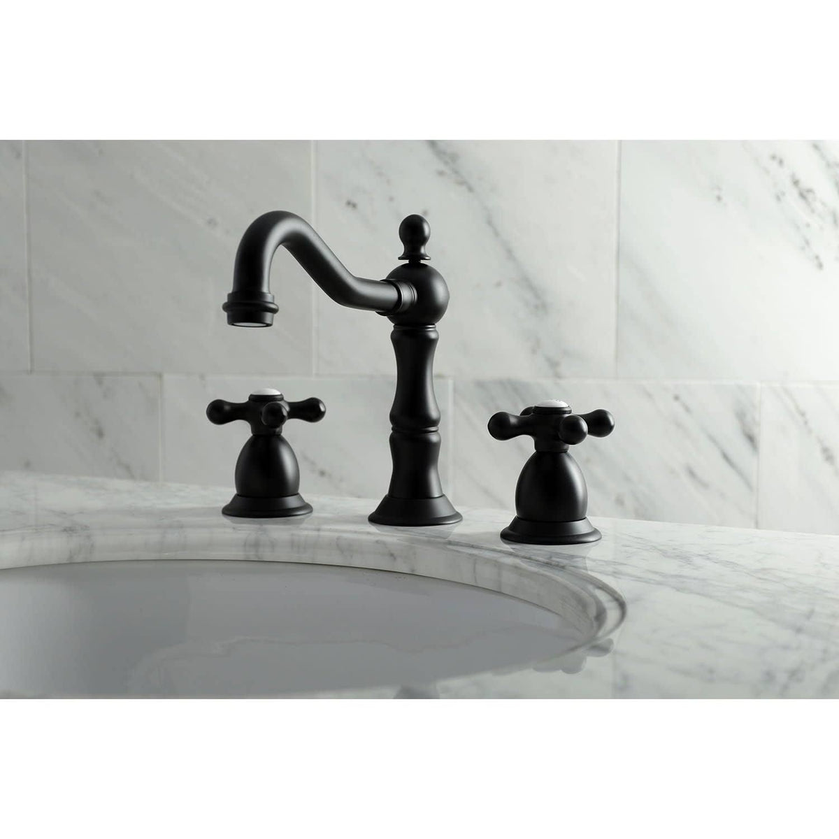 Polished Chrome Widespread Lavatory Faucet Z5746